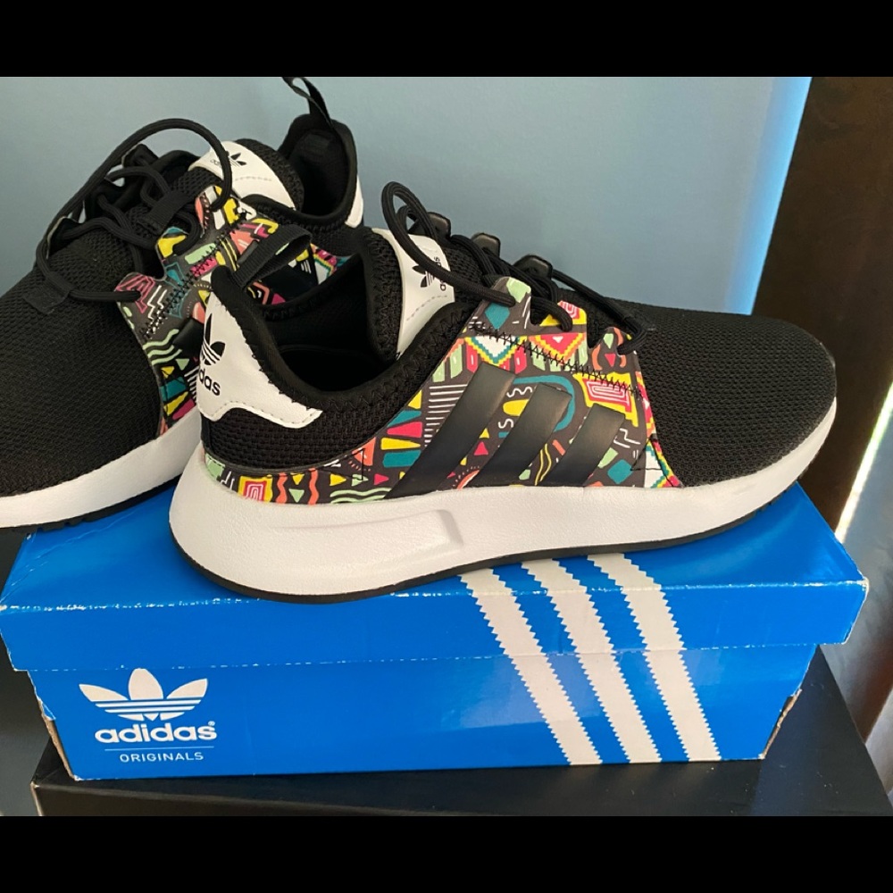 Adidas Sneakers